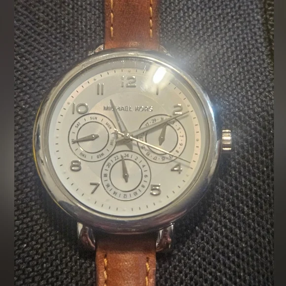 Womens MK 2613 Michael Kors White With Silver Accents Chronographer Michael Kors Ladies Watch Runway Twist MK4263 | Watches Prime main image 4